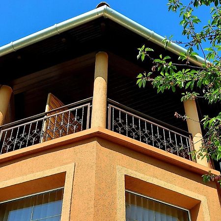 Harmonia Vendeghaz Apartment Balatonalmadi Ngoại thất bức ảnh