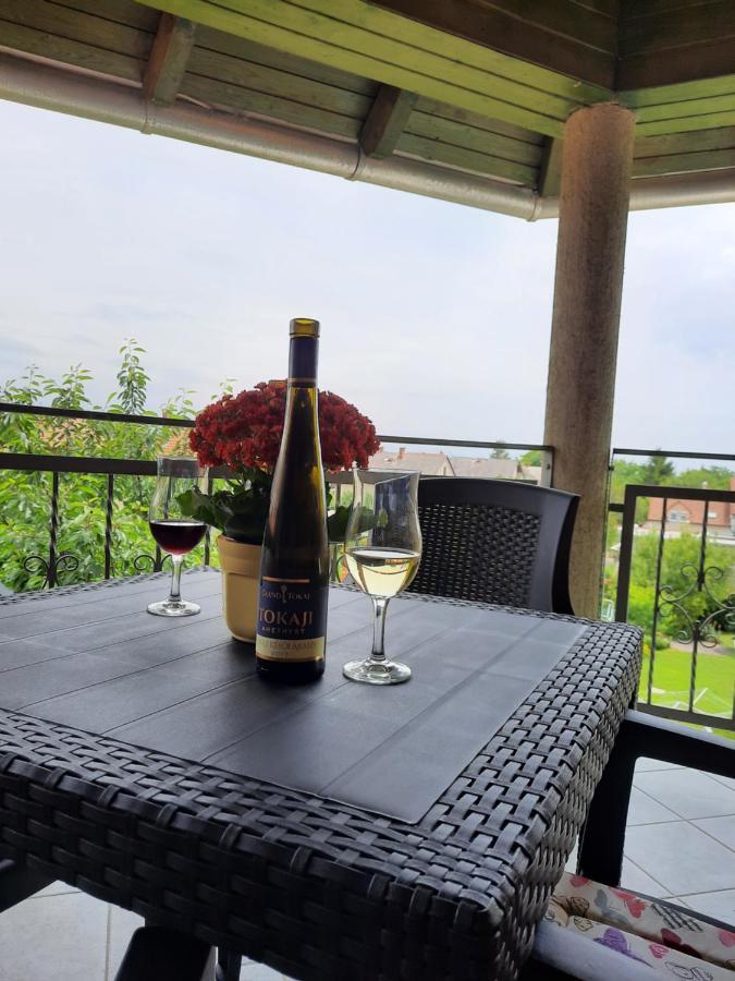 Harmonia Vendeghaz Apartment Balatonalmadi Ngoại thất bức ảnh