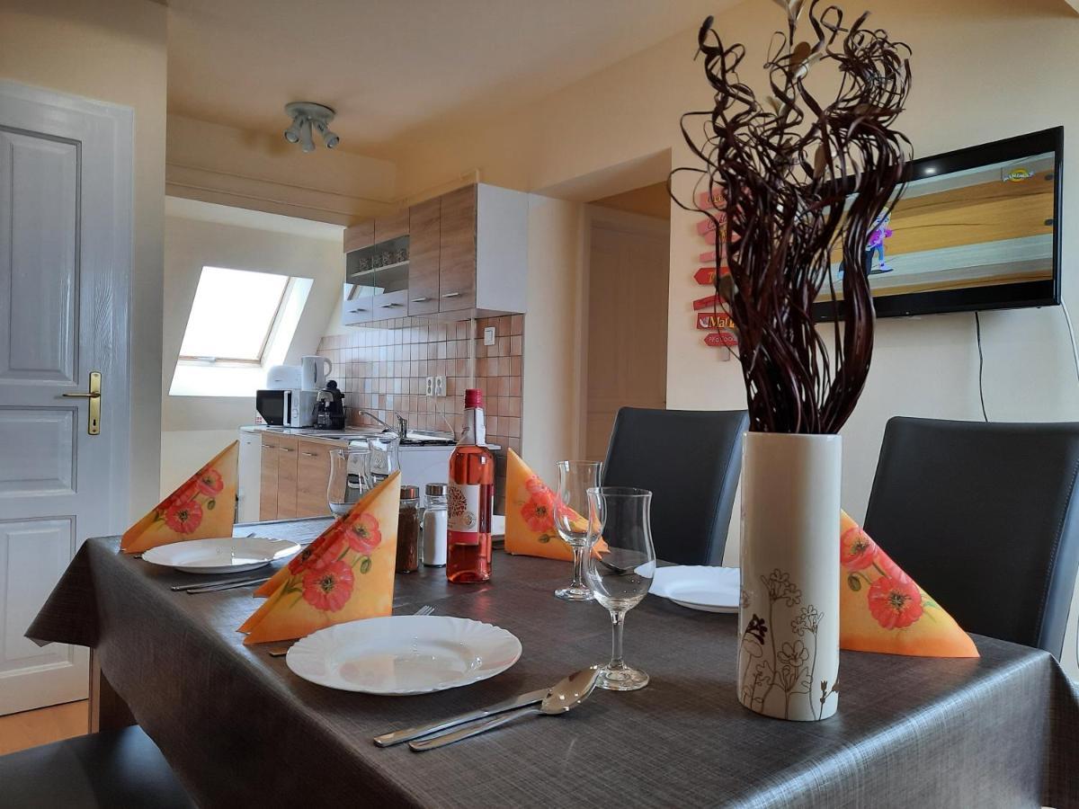 Harmonia Vendeghaz Apartment Balatonalmadi Ngoại thất bức ảnh