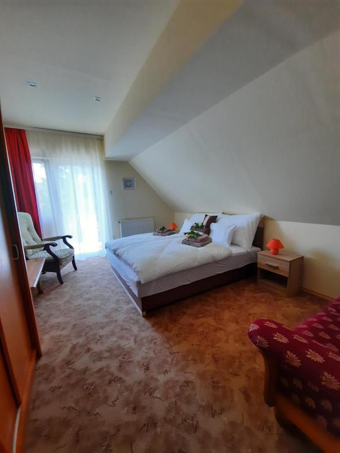 Harmonia Vendeghaz Apartment Balatonalmadi Ngoại thất bức ảnh