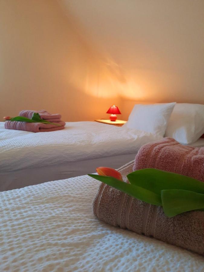 Harmonia Vendeghaz Apartment Balatonalmadi Ngoại thất bức ảnh
