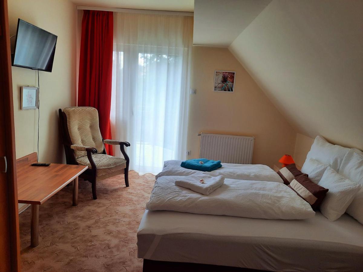 Harmonia Vendeghaz Apartment Balatonalmadi Ngoại thất bức ảnh