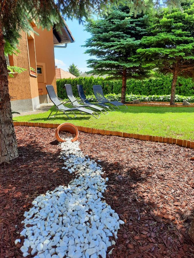 Harmonia Vendeghaz Apartment Balatonalmadi Ngoại thất bức ảnh